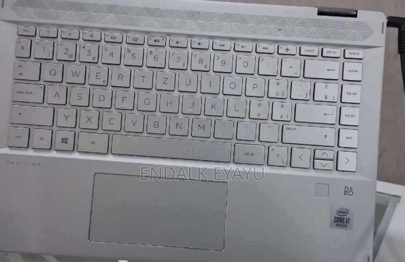 New Laptop HP Pavilion X360 8GB Intel Core I7 SSD 256GB