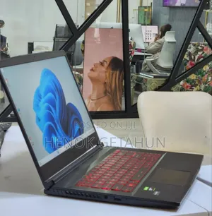 New Laptop MSI GF63 12GB Intel Core I5 SSD 512GB