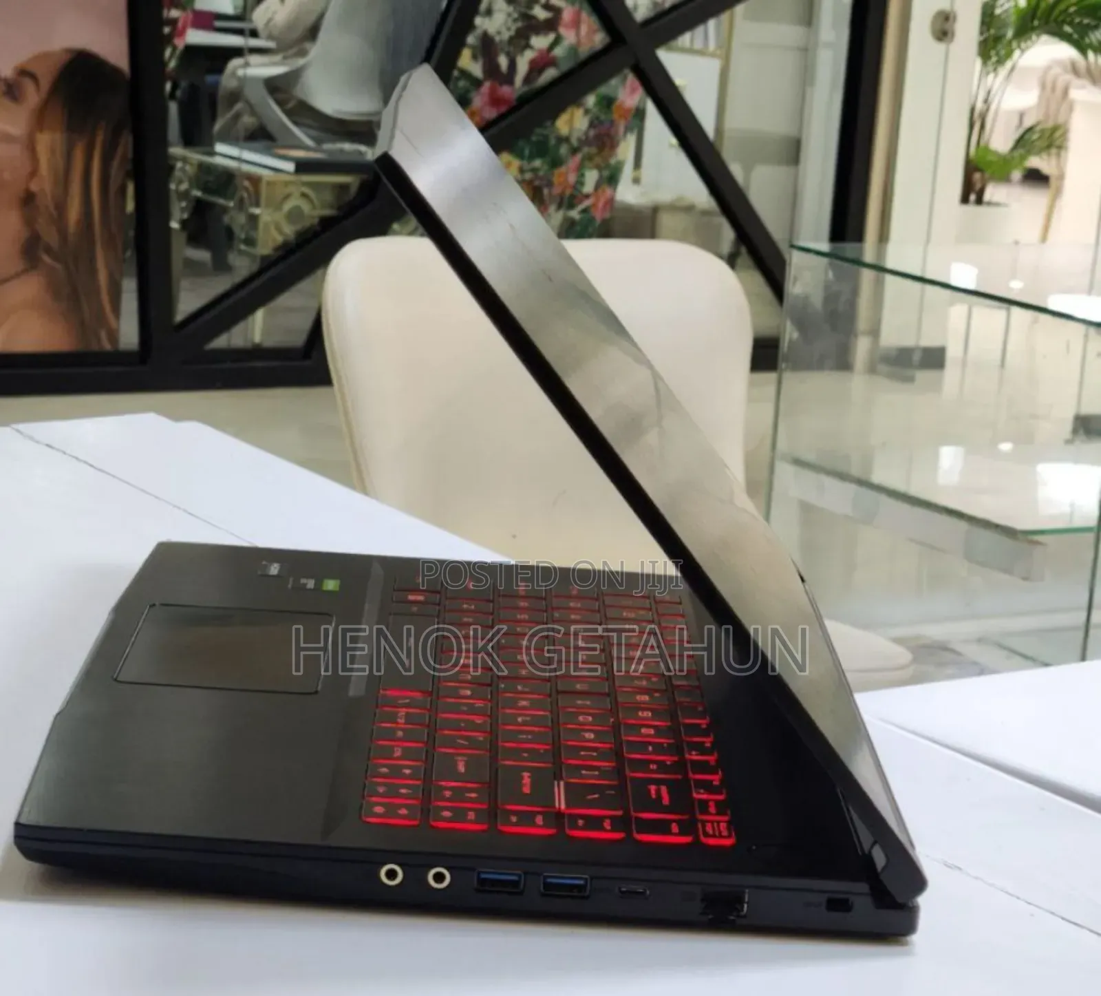 New Laptop MSI GF63 12GB Intel Core I5 SSD 512GB