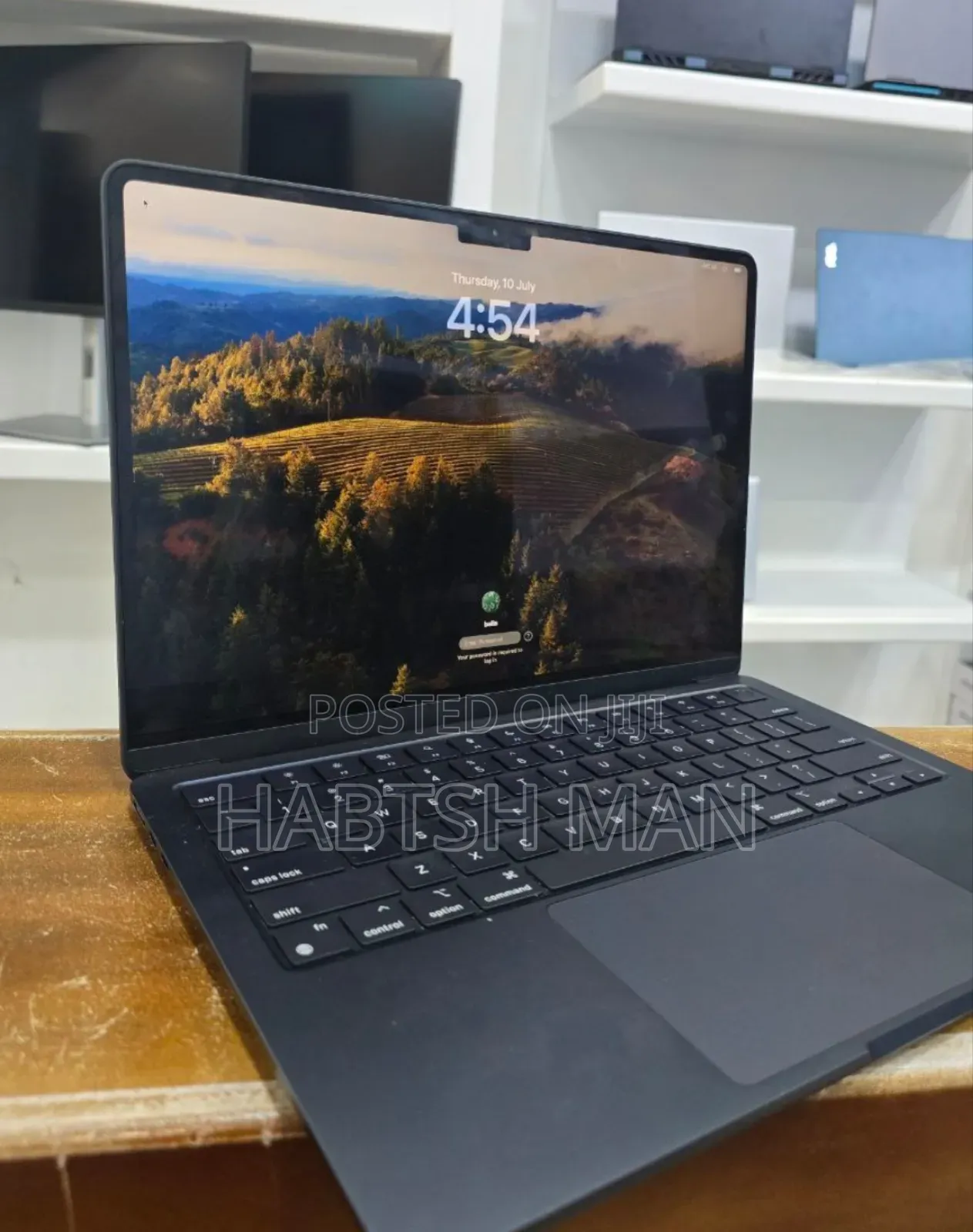 New Laptop Apple MacBook Air 2022 M2 8GB Apple M2 SSD 256GB