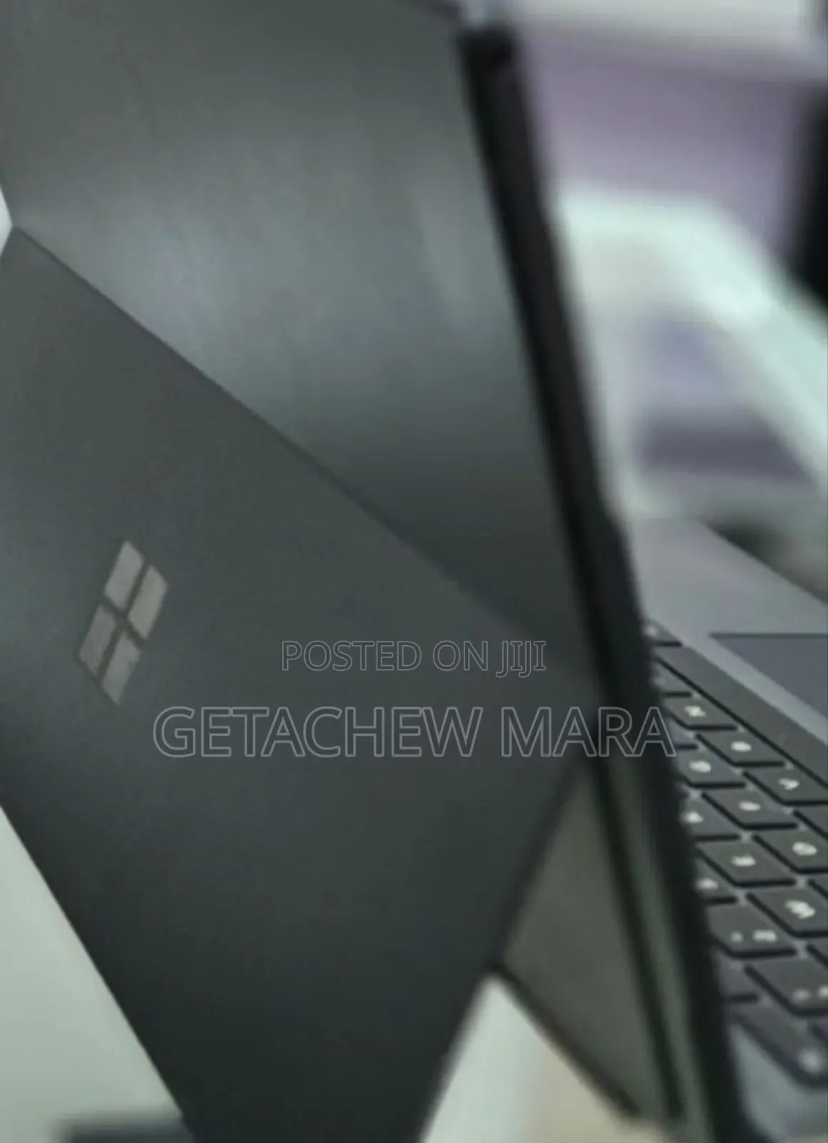 New Laptop Apple MacBook Pro M1 8GB Intel Core I7 SSD 256GB