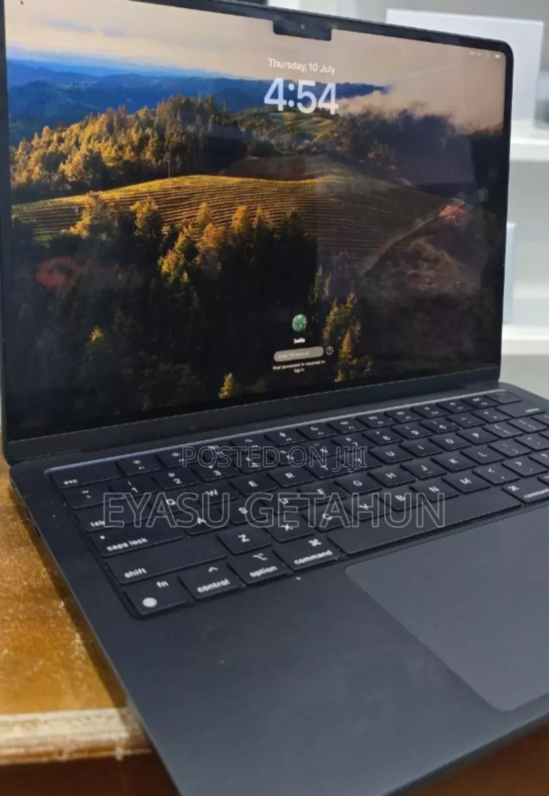 New Laptop Apple MacBook Air 2022 M2 6GB Intel Core I7 SSD 256GB