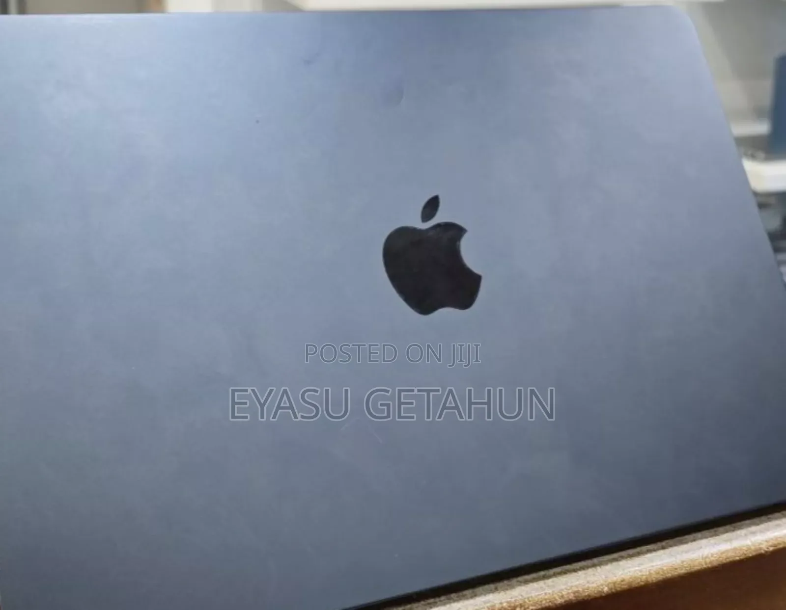 New Laptop Apple MacBook Air 2022 M2 6GB Intel Core I7 SSD 256GB