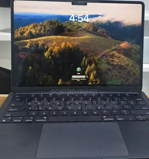 New Laptop Apple MacBook Air 2022 M2 6GB Intel Core I7 SSD 256GB