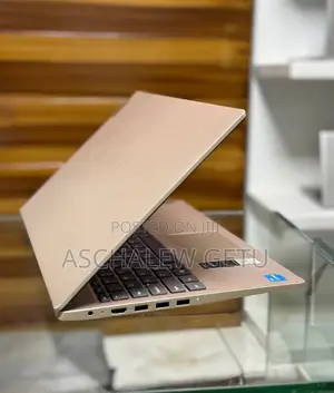 Photo - New Laptop Lenovo Ideapad 3 8GB Intel Core I3 SSD 256GB