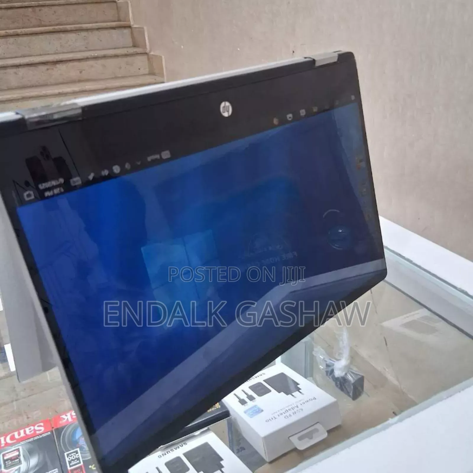 New Laptop HP Pavilion X360 8GB Intel Core I7 SSD 256GB