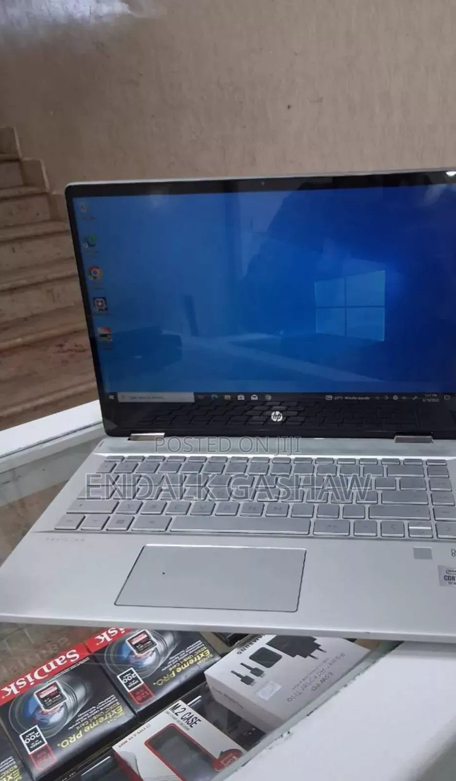 New Laptop HP Pavilion X360 8GB Intel Core I7 SSD 256GB