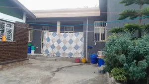 5bdrm Villa in Kotebe, Old Villa, Yeka for sale