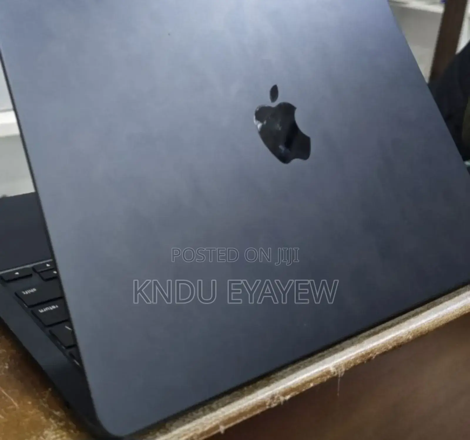 New Laptop Apple MacBook 8GB Apple M2 SSD 256GB