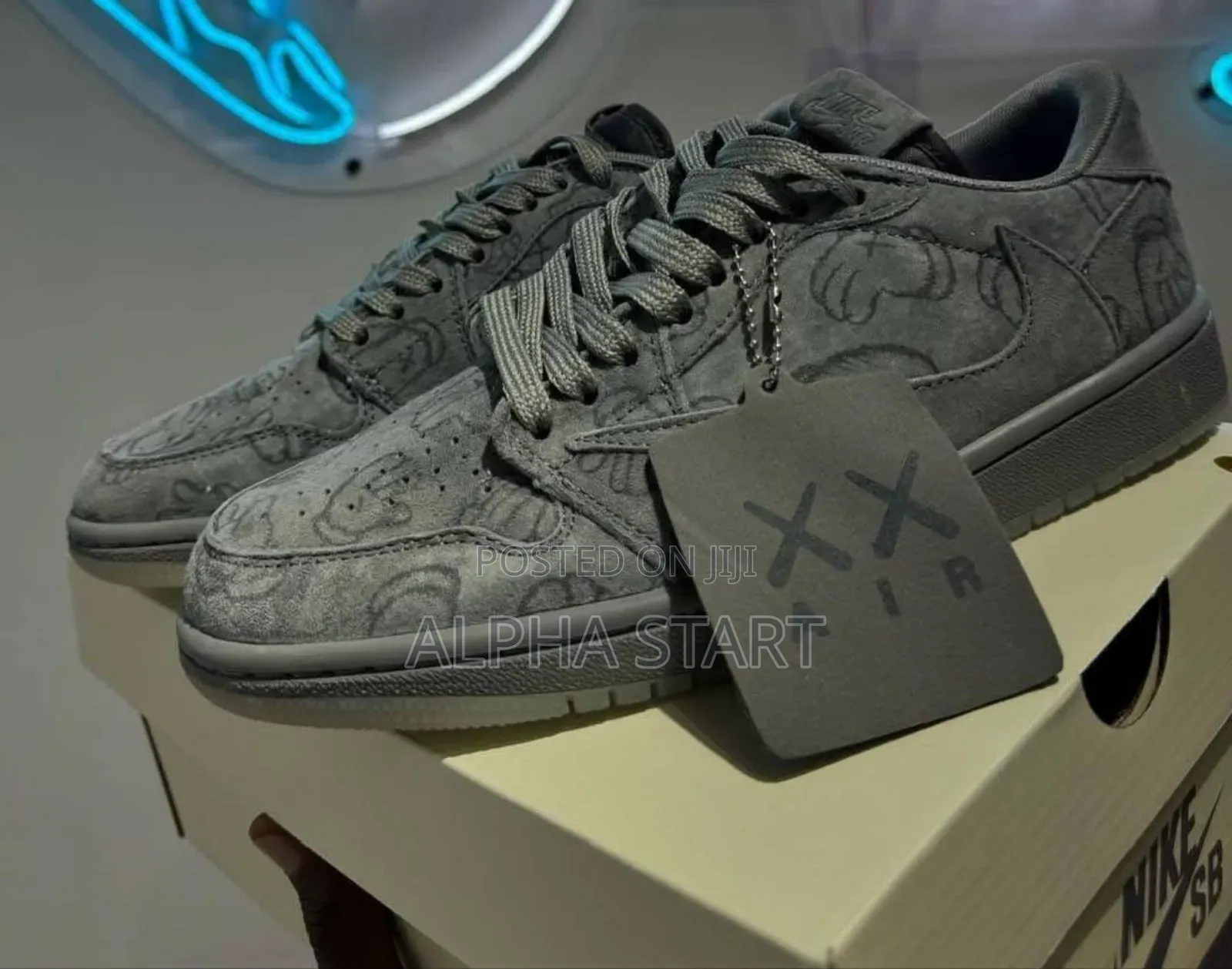 Nike #Air_jordan One Low #Travis_scott X Kaws
Master Quality
