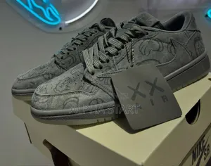 Nike #Air_jordan One Low #Travis_scott X Kaws
Master Quality