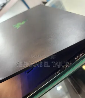New Laptop Razer Blade 32GB Intel Core I7 SSD 1T