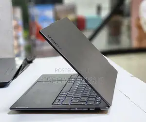 New Laptop Lenovo Yoga 700 32GB Intel Core I7 SSD 1T