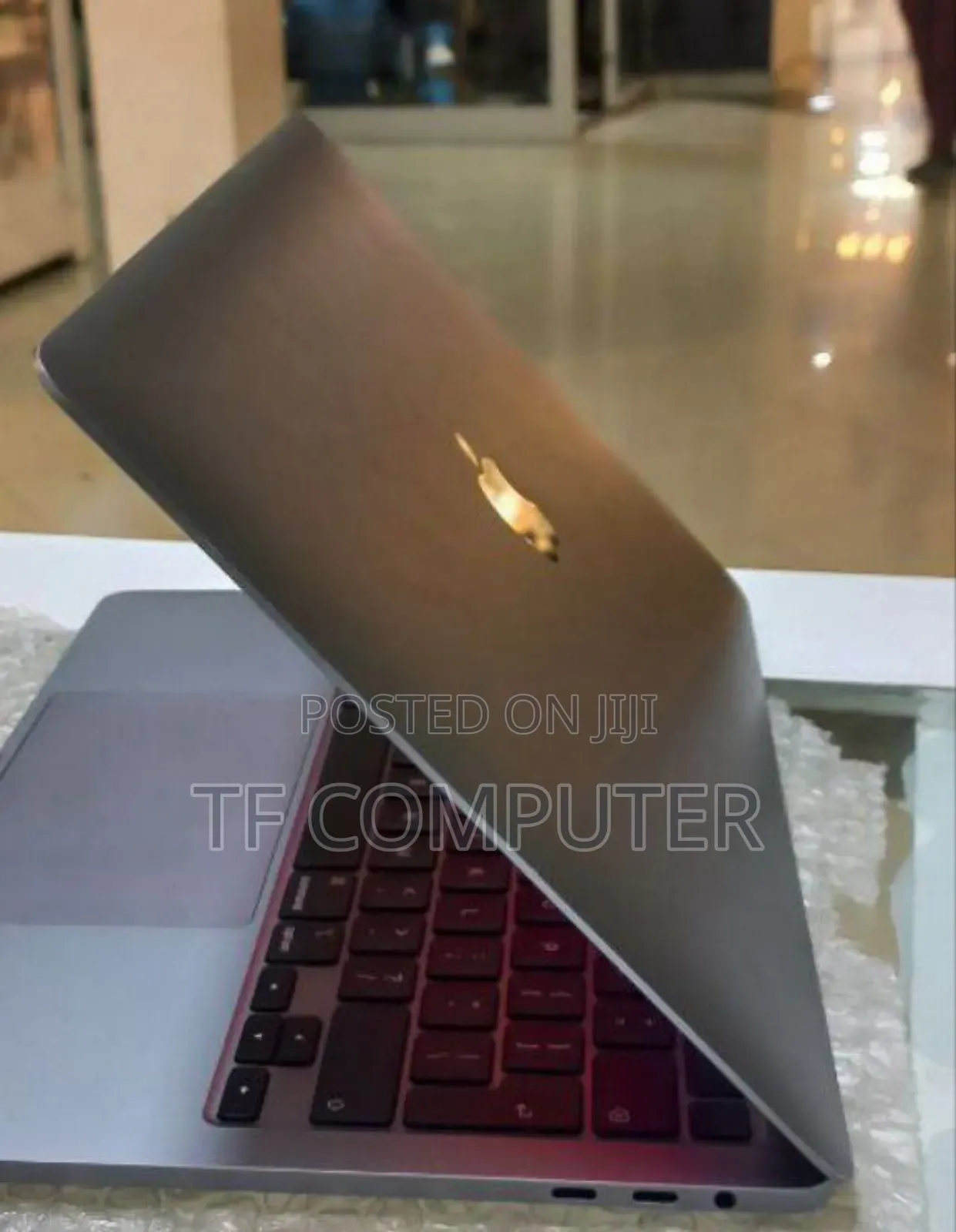 New Laptop Apple MacBook 2020 16GB Intel Core I5 SSD 512GB