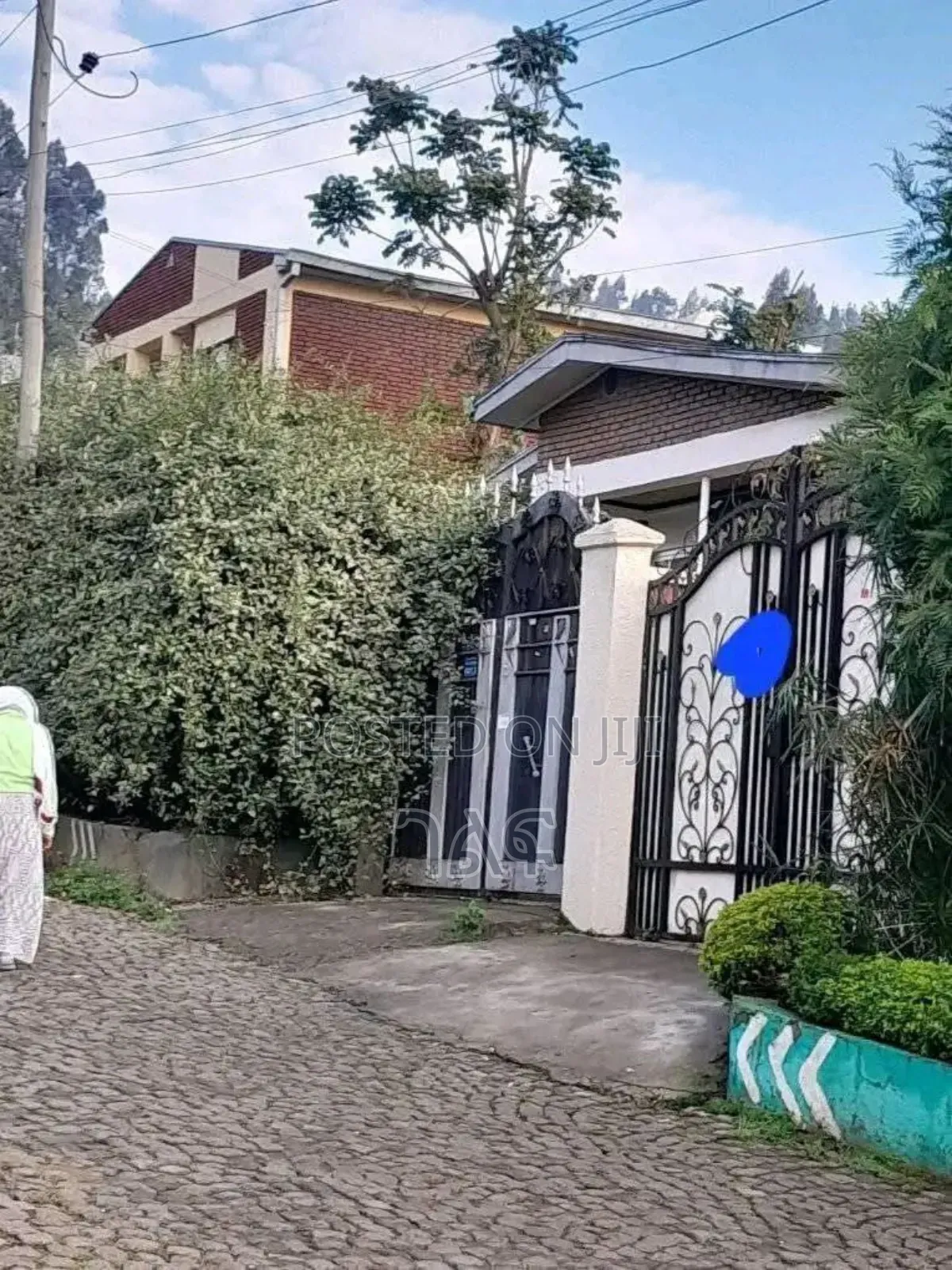 3bdrm Villa in የአያት ቪላ 290 ካሬ, Bole for sale