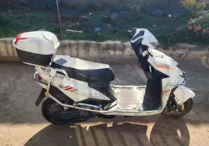 Photo - New American Ironhorse Chopper 2023 Silver