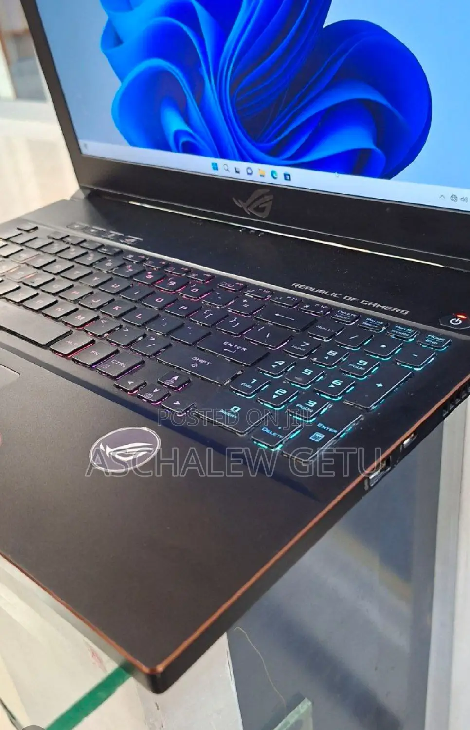 New Laptop Asus ROG Zephyrus G15 16GB Intel Core I7 SSD 1T