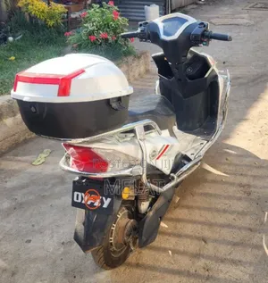 New American Ironhorse Chopper 2023 Silver