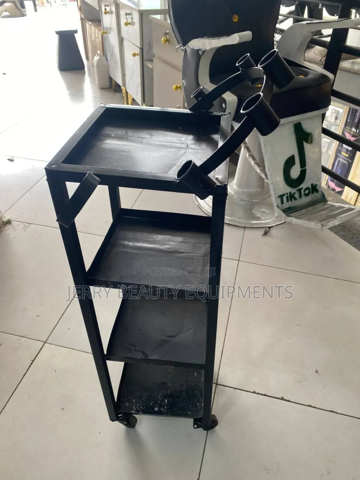 Metal Salon Trolley – የካውያ ጋሪ