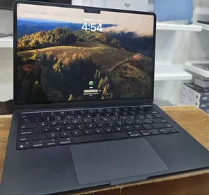 Photo - New Laptop Apple MacBook Air 2022 M2 8GB Apple M2 SSD 256GB