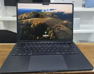 New Laptop Apple MacBook Air 2022 M2 8GB Apple M2 SSD 256GB