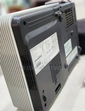 Sony Projector VPL-Dx221