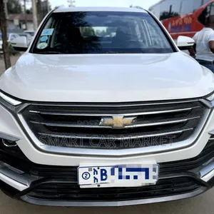 Chevrolet Captiva 2021 White