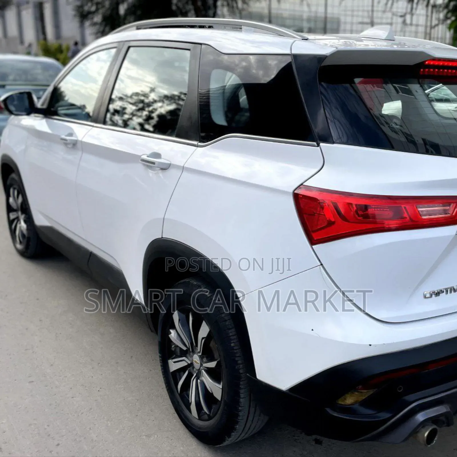 Chevrolet Captiva 2021 White
