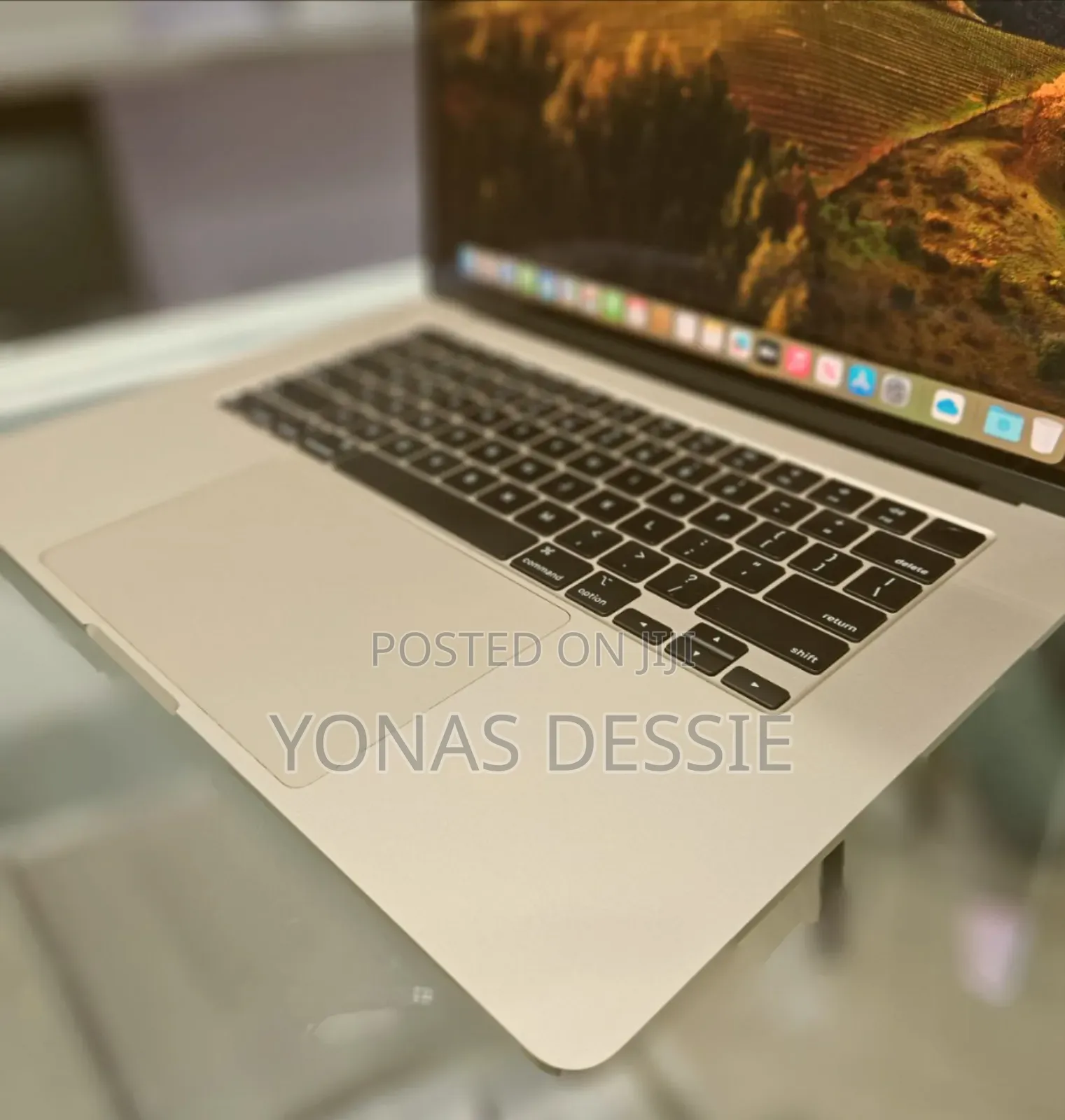 New Laptop Apple MacBook Air 2024 M3 15-Inch 8GB Apple M3 SSD 256GB