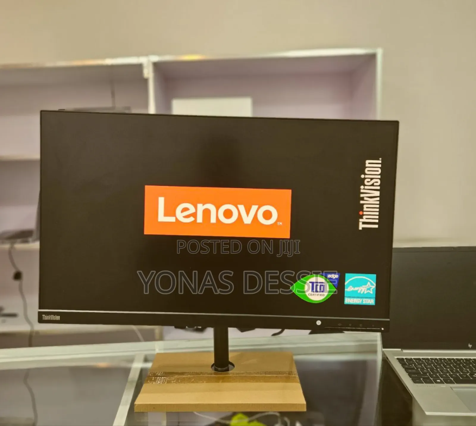 Lenovo Monitor