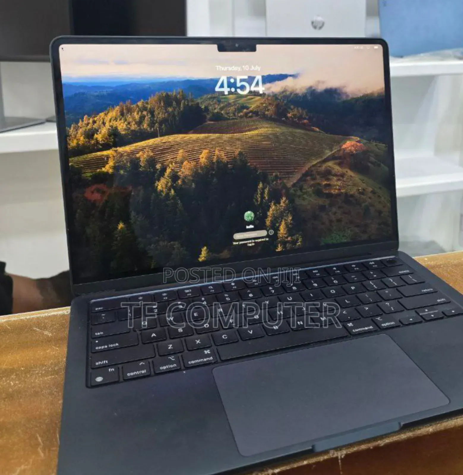 New Laptop Apple MacBook Air 2022 M2 8GB Apple M2 SSD 256GB