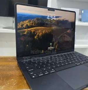 New Laptop Apple MacBook Air 2022 M2 8GB Apple M2 SSD 256GB