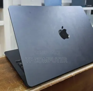 New Laptop Apple MacBook Air 2022 M2 8GB Apple M2 SSD 256GB