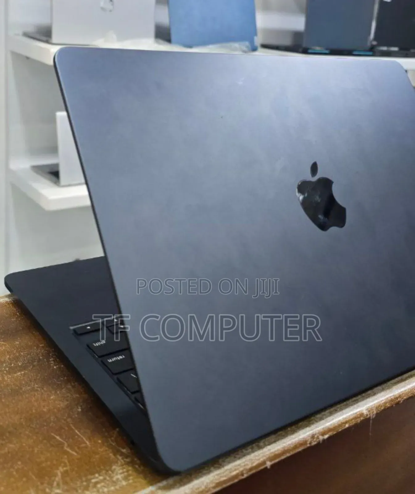 New Laptop Apple MacBook Air 2022 M2 8GB Apple M2 SSD 256GB