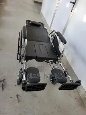 Pot/Hygienic Wheelchair乃٣wheelchair~0wheelchair\\Wheelchair