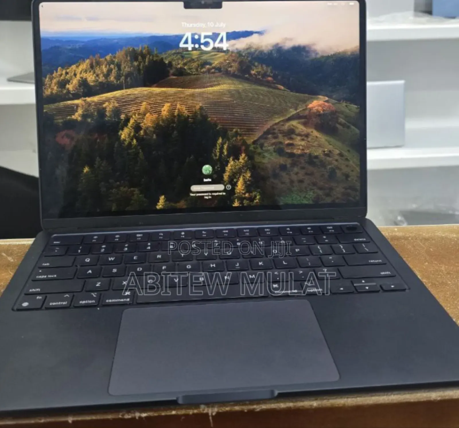 New Laptop Apple MacBook Air 2022 M2 8GB Apple M2 SSD 256GB