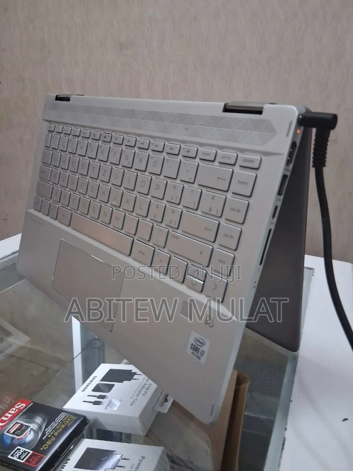 New Laptop HP Pavilion X360 8GB Intel Core I7 SSD 256GB