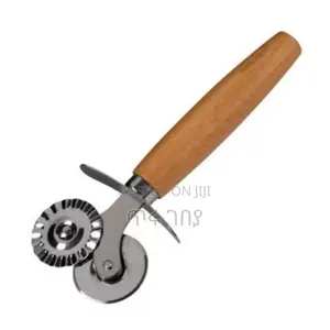 Photo - Pizza And Dough Wheel Cutter የፒዛ እና የሊጥ መቁረጯ