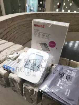 Photo - Digital Blood Pressuer Monitor凹痕digital Bp Monitor法國bp New