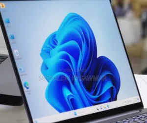 Photo - New Laptop Lenovo Yoga 11e 32GB Intel Core I7 SSD 1T