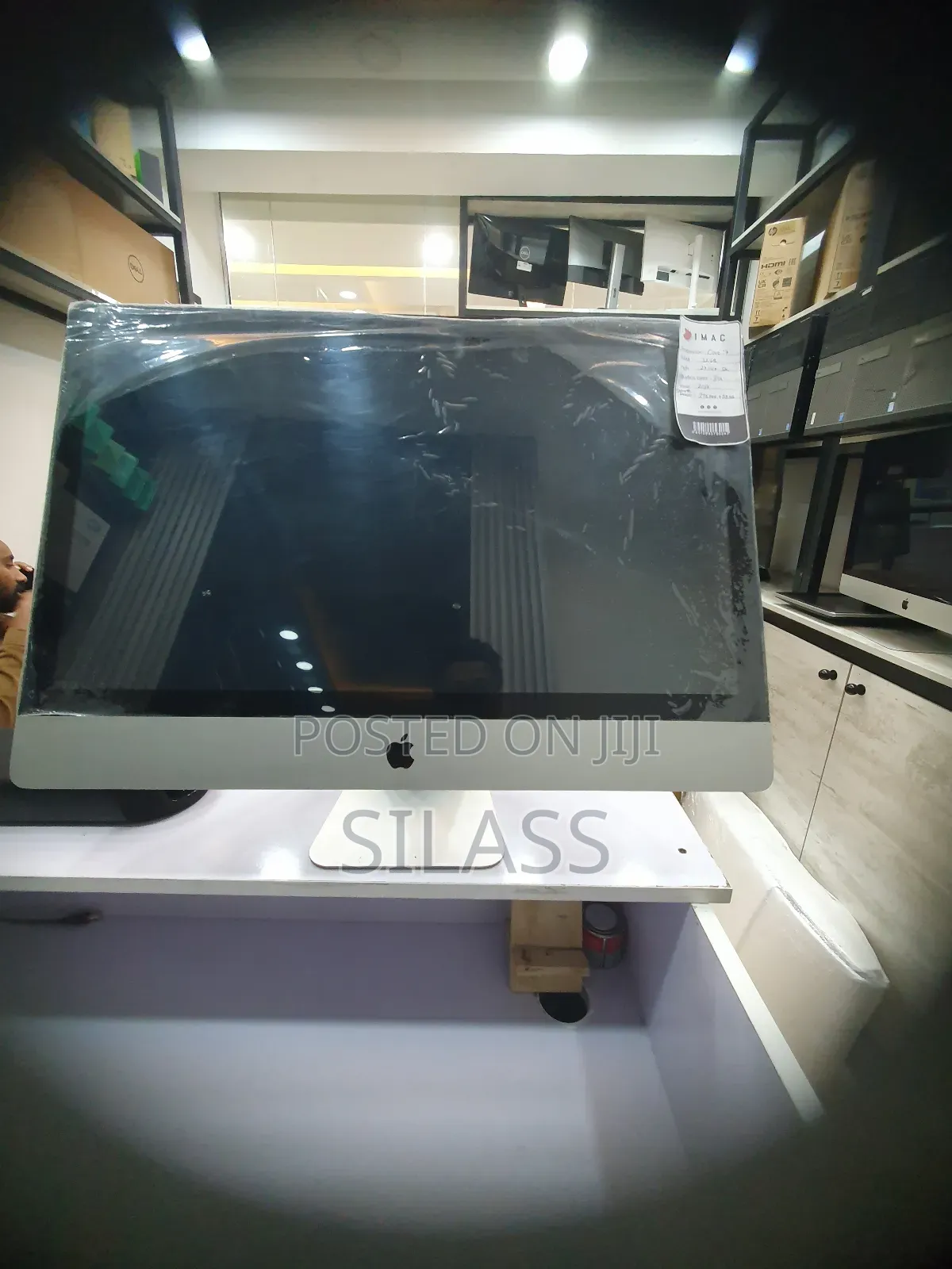 iMac With Apple 27-Inch 21:9 Widescreen