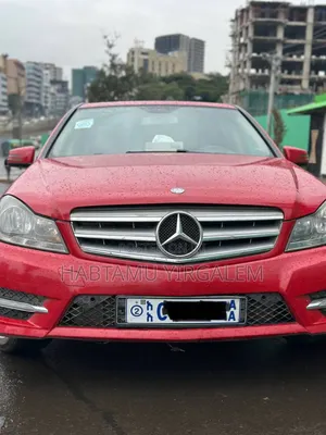 Mercedes-Benz C250 2014 Red