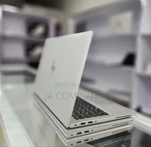 New Laptop HP EliteBook 840 G8 16GB Intel Core I5 SSD 512GB