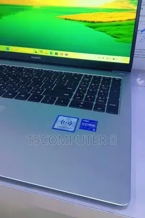 Photo - New Laptop Huawei MateBook 13 WRT-W29E 8GB Intel Core I5 SSD 512GB