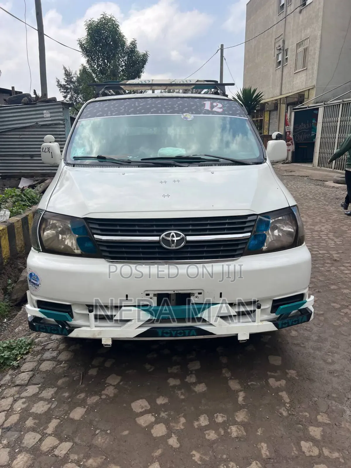 Toyota HiAce 2009 White