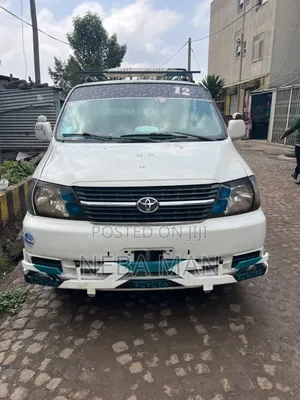 Photo - Toyota HiAce 2009 White