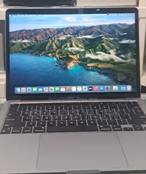 New Laptop Apple MacBook Pro 2019 8GB Intel Core I5 SSD 256GB