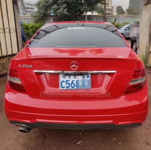 Mercedes-Benz C250 2014 Red