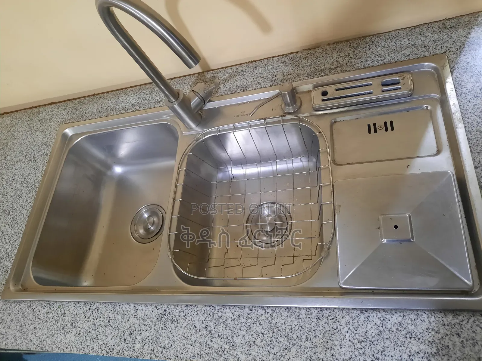 ኪችን ካብኔት 1.90c.M