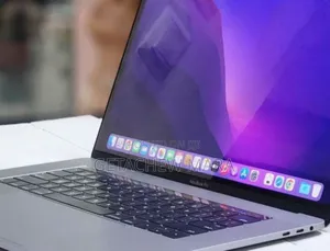 New Laptop Apple MacBook Pro M1 16GB Intel Core I7 SSD 256GB